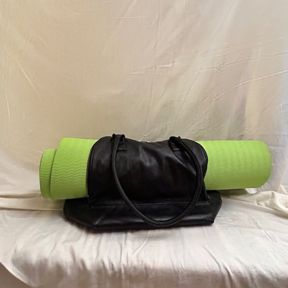 Lululemon The Downright Ugly Bag Black | Weekender Duffel Yoga Tote - Picture 8 of 11